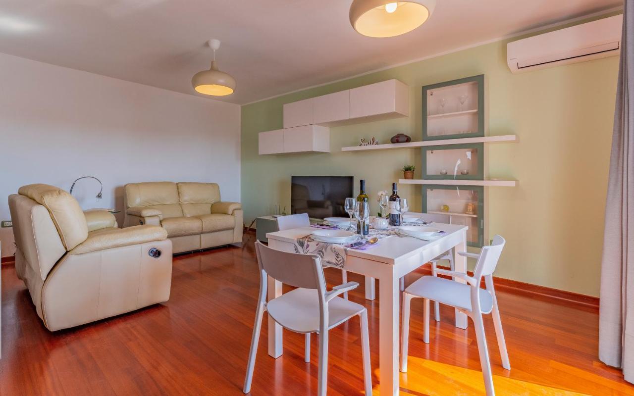 Apartment Green Pula, Family Friendly, Comfortable, Free Parking And Wifi Ngoại thất bức ảnh
